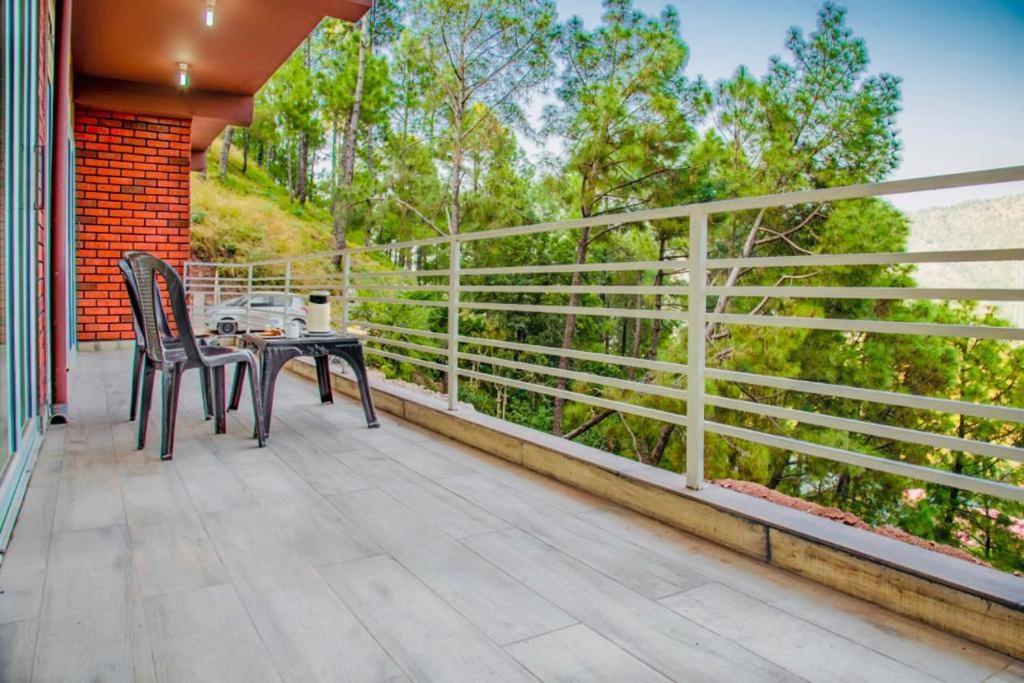 Hillcrest Heights Bed & Breakfast Kasauli Dış mekan fotoğraf