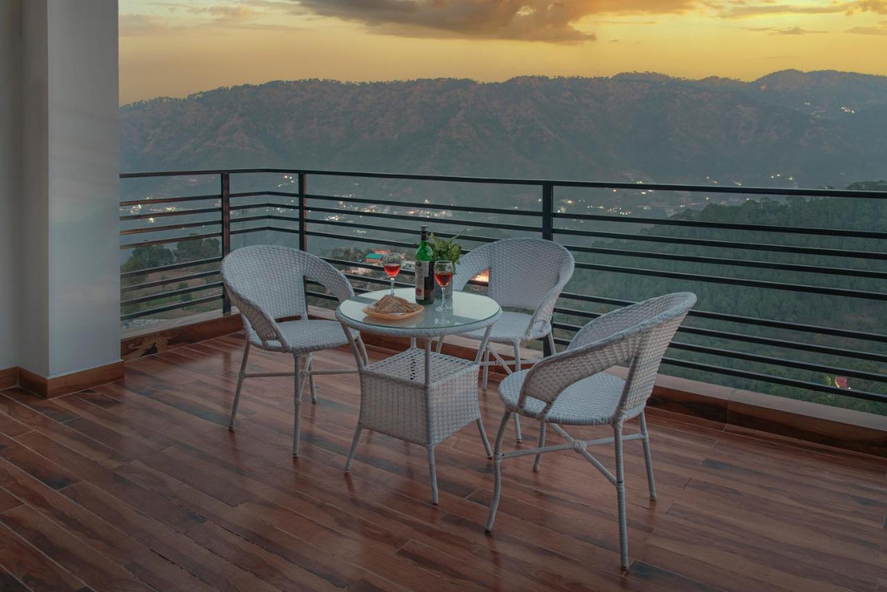 Hillcrest Heights Bed & Breakfast Kasauli Dış mekan fotoğraf
